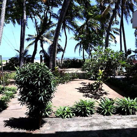 Dephani Beach Hotel Negombo Exteriör bild