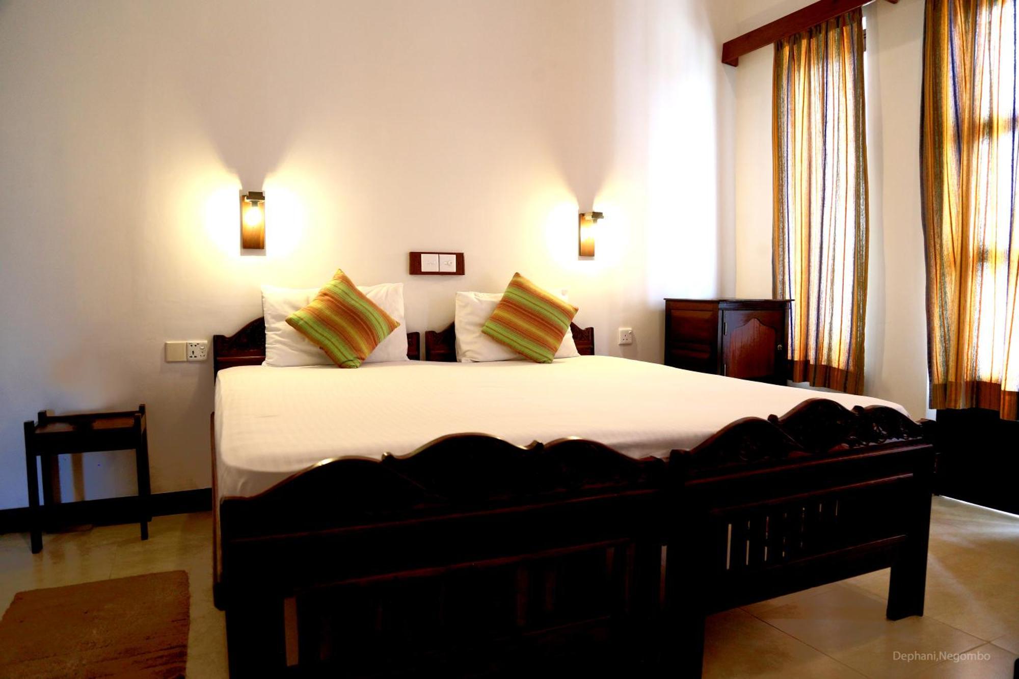 Dephani Beach Hotel Negombo Exteriör bild