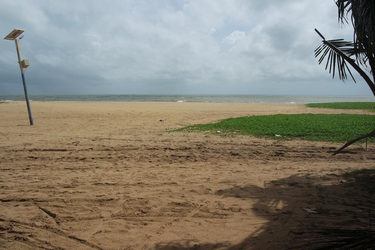 Dephani Beach Hotel Negombo Exteriör bild