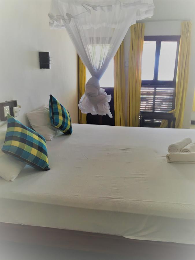 Dephani Beach Hotel Negombo Exteriör bild