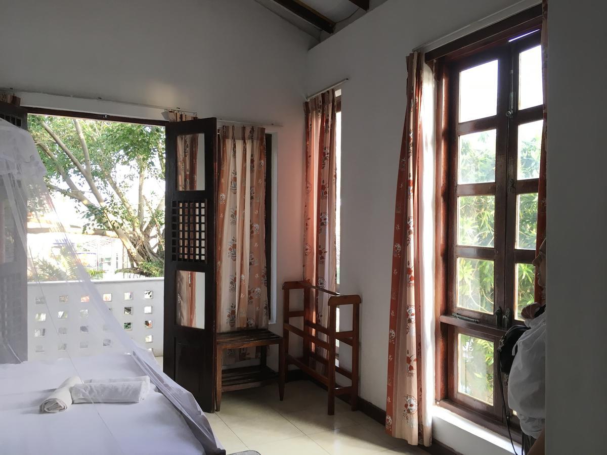 Dephani Beach Hotel Negombo Exteriör bild