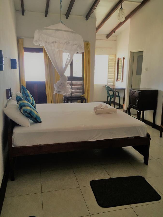 Dephani Beach Hotel Negombo Exteriör bild