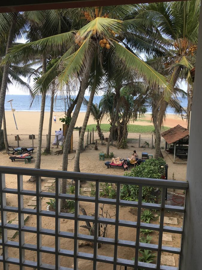 Dephani Beach Hotel Negombo Exteriör bild