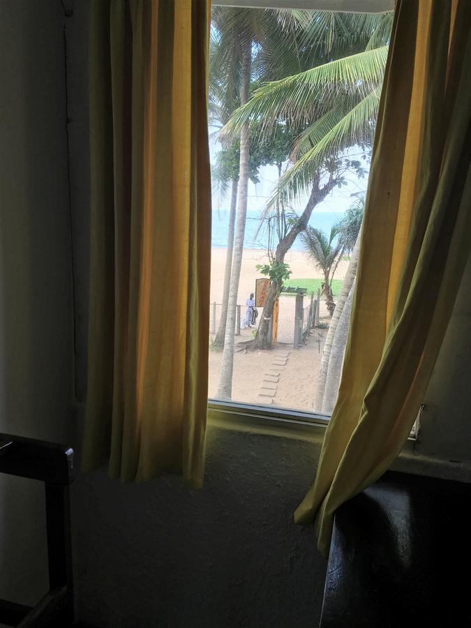 Dephani Beach Hotel Negombo Exteriör bild